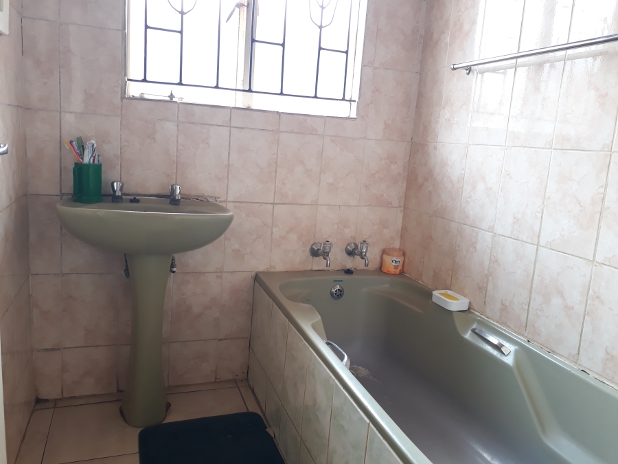 3 Bedroom Property for Sale in Tlhabane West North West